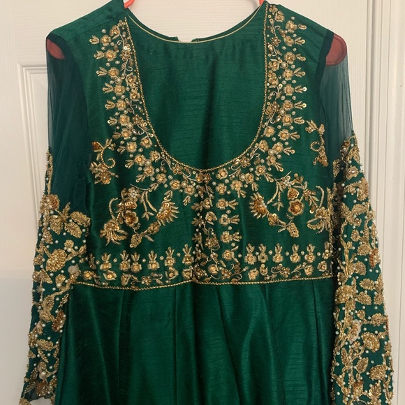Custom made Mehndi Event Outfit - Size Medium - Picture 3 of 13